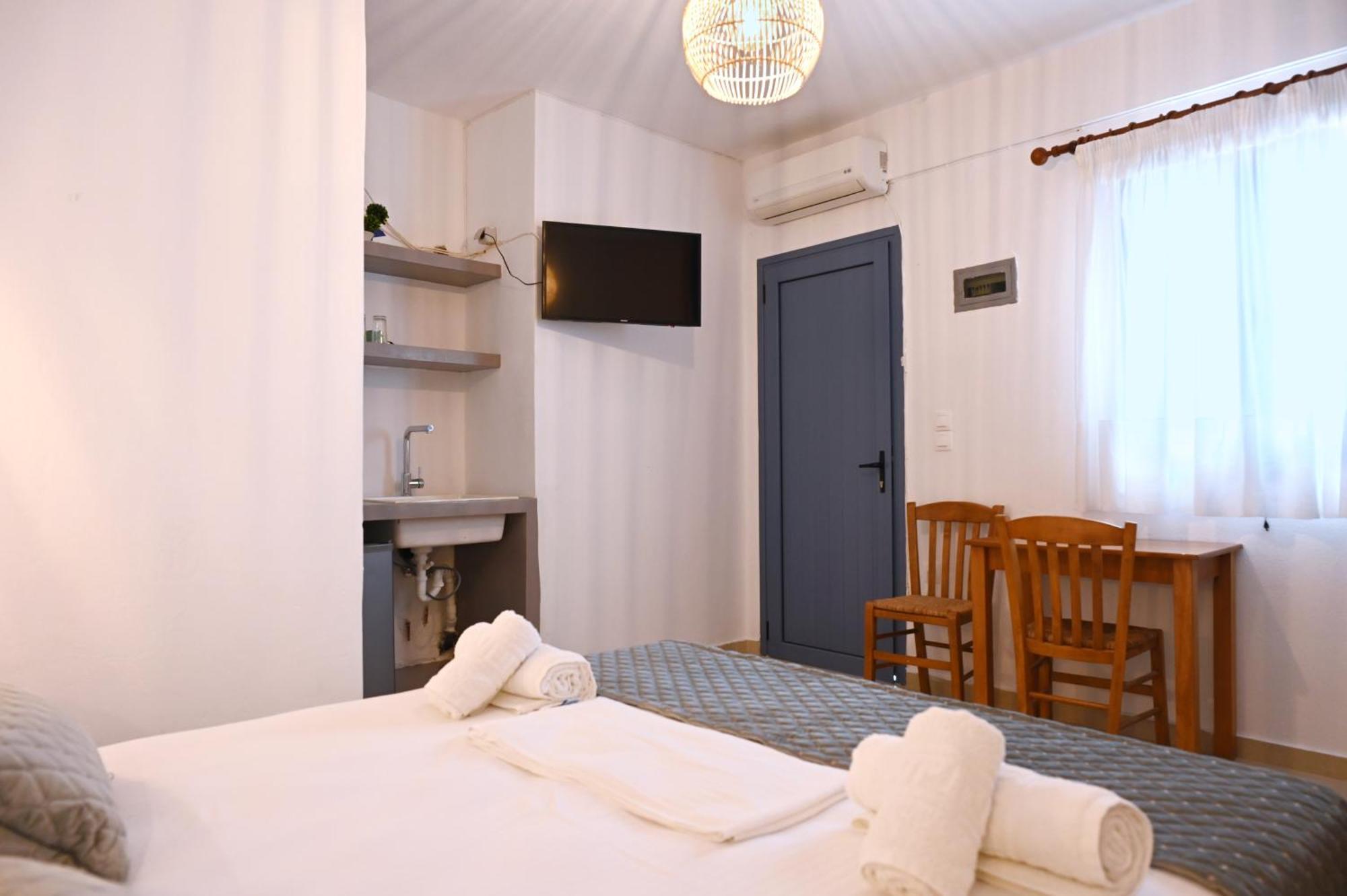 Oneiro Rooms Kythnos Kanala Екстериор снимка
